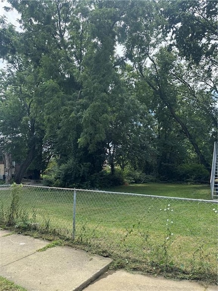 1217 W 21st St, Kansas City, MO 64108