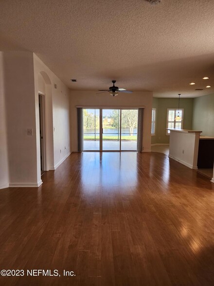1602 Calming Water Dr, Fleming Island, FL 32003