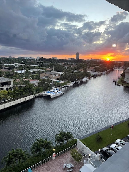 401 Golden Isles Dr Unit 812, Hallandale Beach, FL 33009