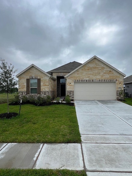 678 Imperial Loop, Alvin, TX 77511