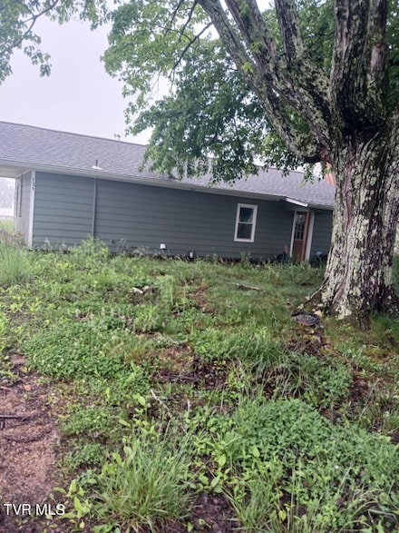 131 Johnny Baird Ln, Jacksboro, TN 37757