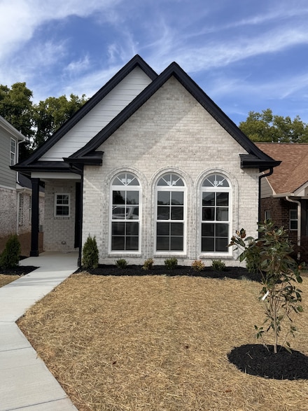 610 Sundance St, Shelbyville, TN 37160