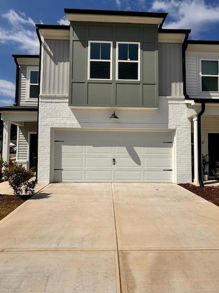 2016 Regal Dr, Durham, NC 27703