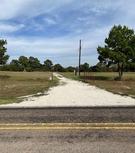 15686 Fm 2620 Rd, Bedias, TX 77831