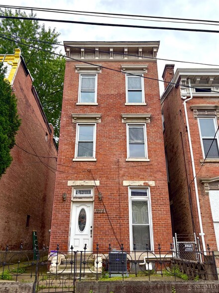 1115 Dayton St, Cincinnati, OH 45214