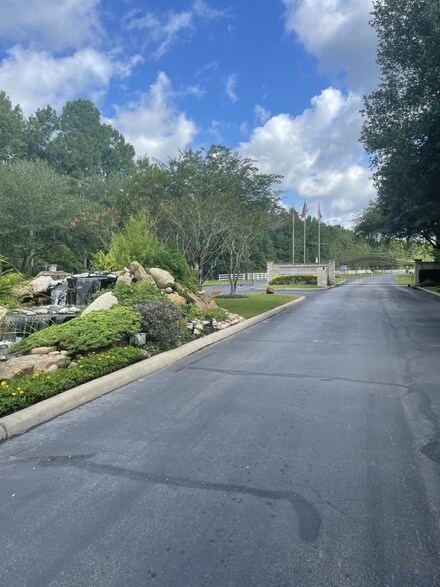 8504 Austin Ave, Waller, TX 77484