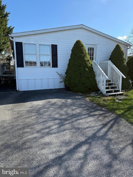 150 Medallion Dr, Fayetteville, PA 17222