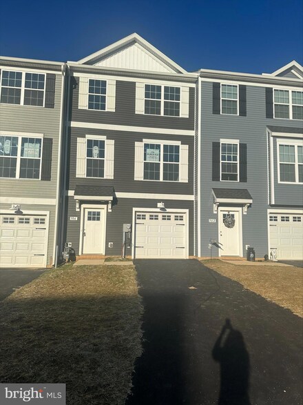 336 Avon Dr Unit 263, Red Lion, PA 17356