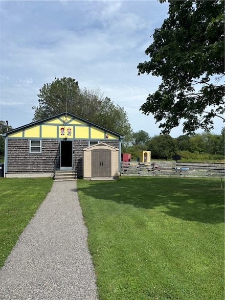 210 Metacom Ave, Warren, RI 02885