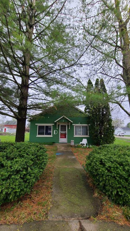107 N Main St, Muncie, IL 61857