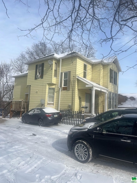 1225 21st St, Sioux City, IA 51104