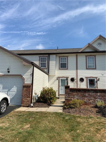 1153 Old Farm Rd, Lawrence, PA 15055