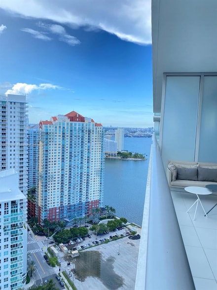 1300 Brickell Bay Dr Unit 3501, Miami, FL 33131
