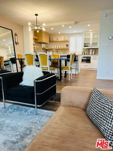1925 S Beverly Glen Blvd Unit 40, Los Angeles, CA 90025