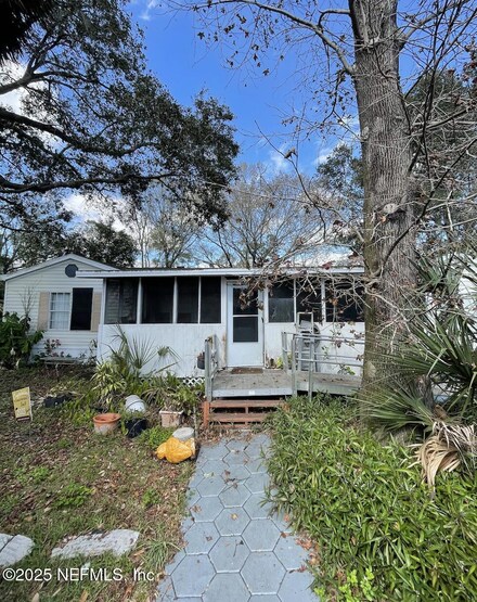 1044 W 15th St, St. Augustine, FL 32084