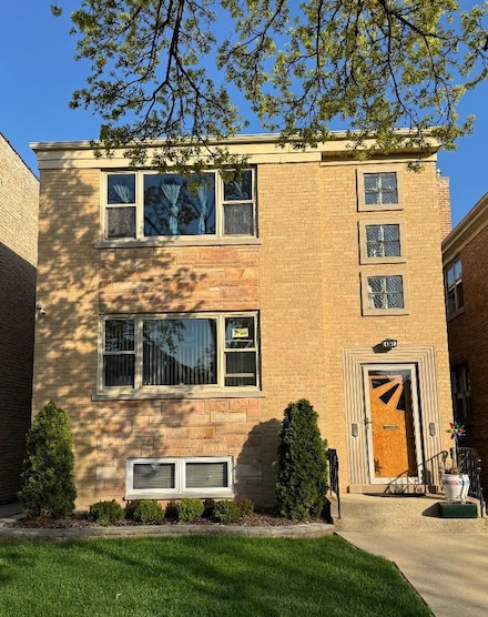 4941 N Kilpatrick Ave, Chicago, IL 60630