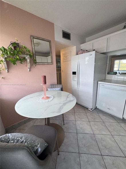 4270 NW 40th St Unit 313, Lauderdale Lakes, FL 33319