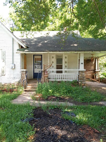 622 N Locust St, Buffalo, MO 65622