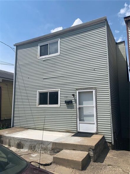 1120 Church Ave, Mc Kees Rocks, PA 15136