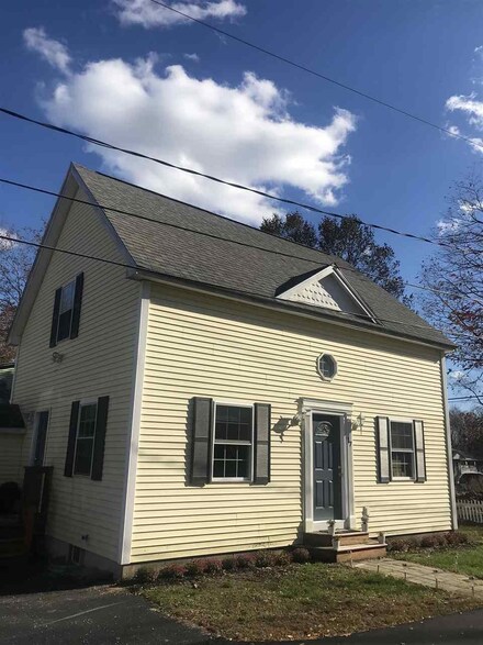 17 Elm St, Antrim, NH 03440