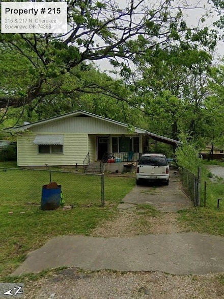 215 & 217 N Cherokee St, Spavinaw, OK 74366