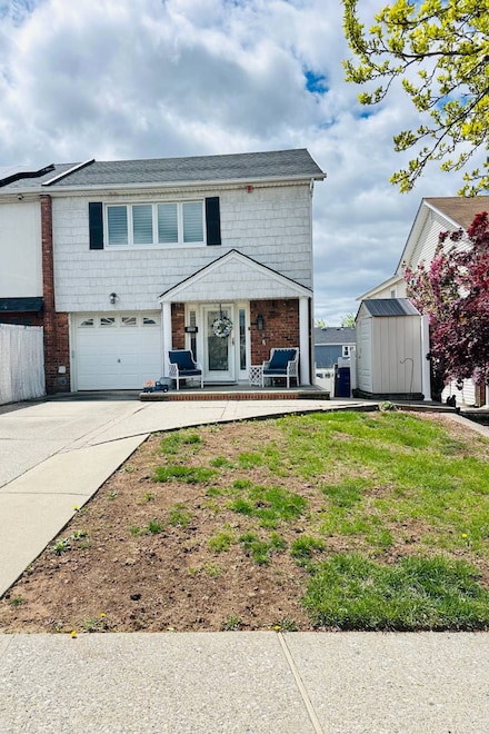350 Brookfield Ave, Staten Island, NY 10308