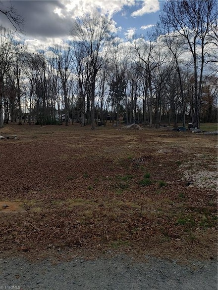 2869 Kiser Rd, Winston-Salem, NC 27106