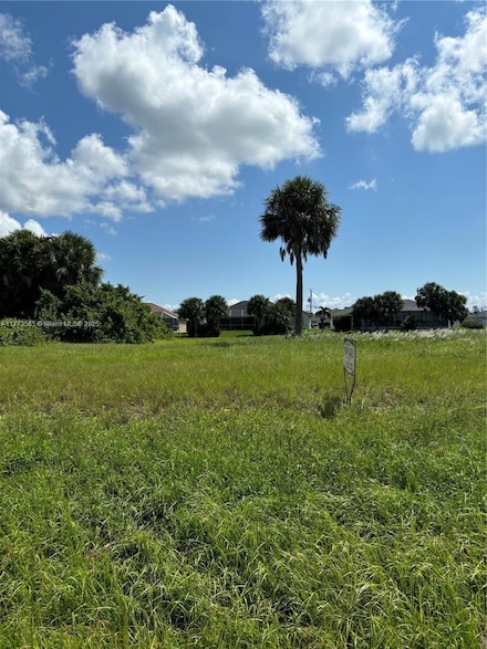 176 W W Pine Valley Ln, Rotonda West, FL 33947