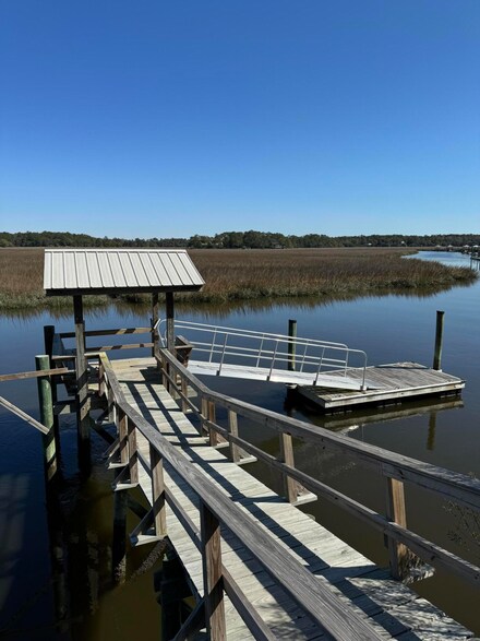 6 Crooked Creek Ln, Edisto Island, SC 29438