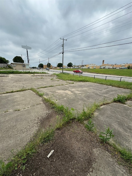 6110 E Belknap St, Haltom City, TX 76117