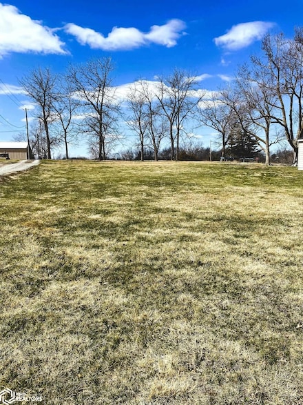 602 S 2nd St, Montezuma, IA 50171
