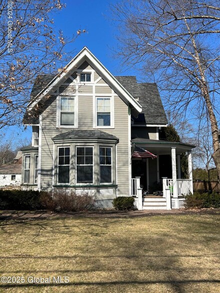 25 Brookside Ave, Albany, NY 12204