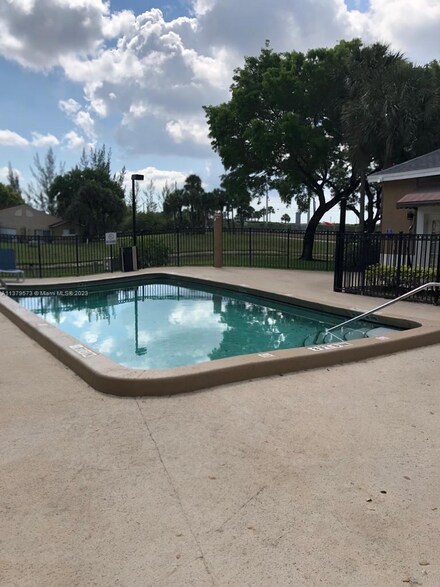 983 Lake Terry Dr Unit C, West Palm Beach, FL 33411