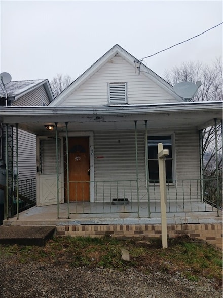 130 Elizabeth St, Washington, PA 15301