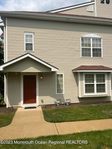 2907 Kapalua Ct, Freehold, NJ 07728