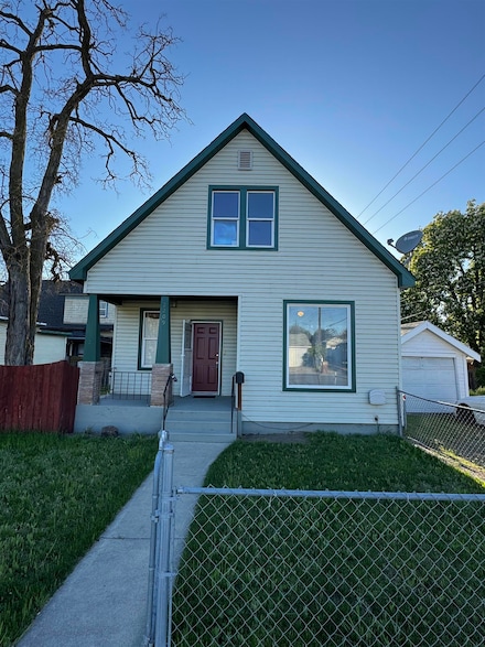 2209 N Washington St, Spokane, WA 99205
