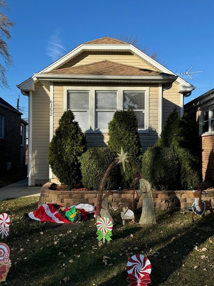 6152 W Barry Ave, Chicago, IL 60634