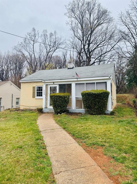 1124 Lindsay St, Lynchburg, VA 24502