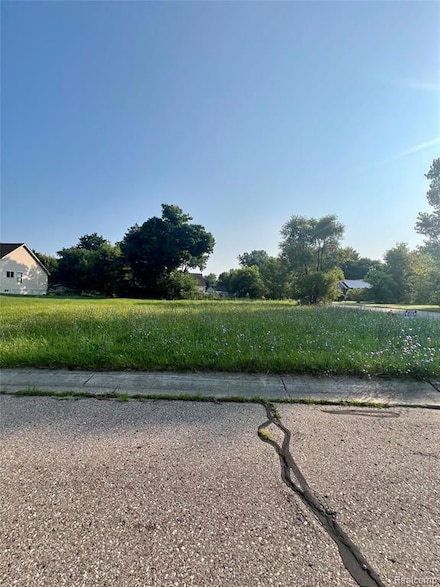 1 Whisper Ridge Ct, Burton, MI 48509
