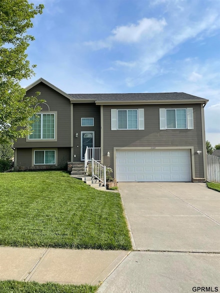 21105 Paradise Dr, Gretna, NE 68028
