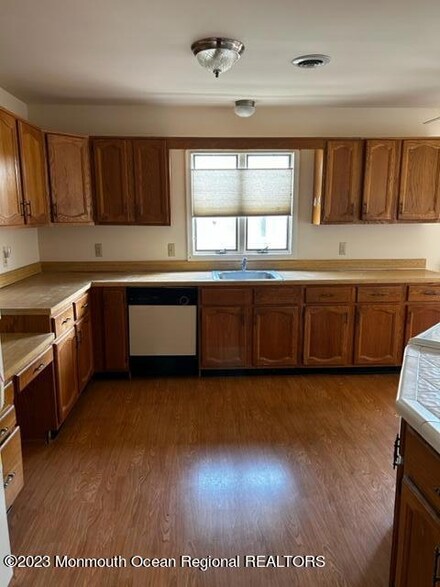 29 Fir Rd Unit C16, Manahawkin, NJ 08050