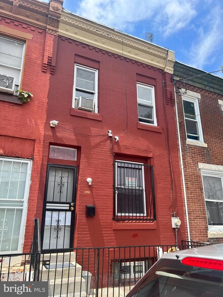 2952 B St, Philadelphia, PA 19134
