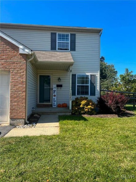 129 E George St, Emmaus, PA 18049