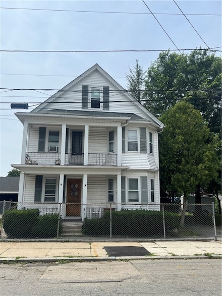 36-38 Moorefield St, Providence, RI 02909