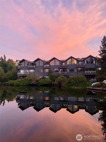 19414 Aurora Ave N Unit 107, Shoreline, WA 98133