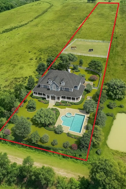 710 Heller Rd, Anahuac, TX 77514