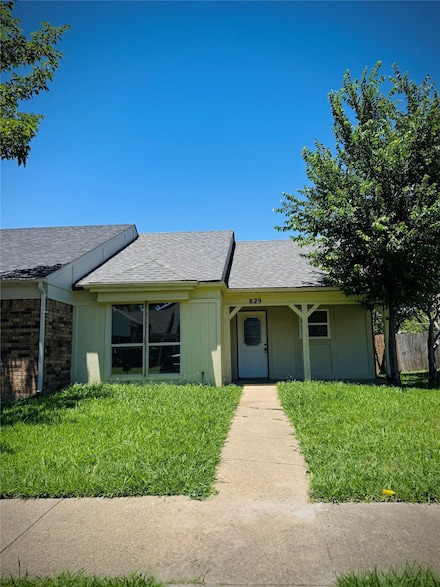 829 Denmark Dr, Mesquite, TX 75149