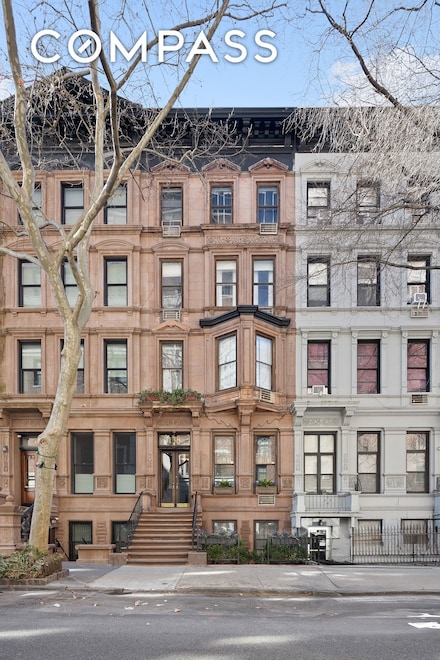 138 W 73rd St, New York, NY 10023