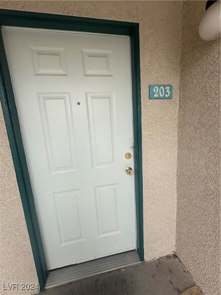 5121 Lindell Rd Unit 203, Las Vegas, NV 89118