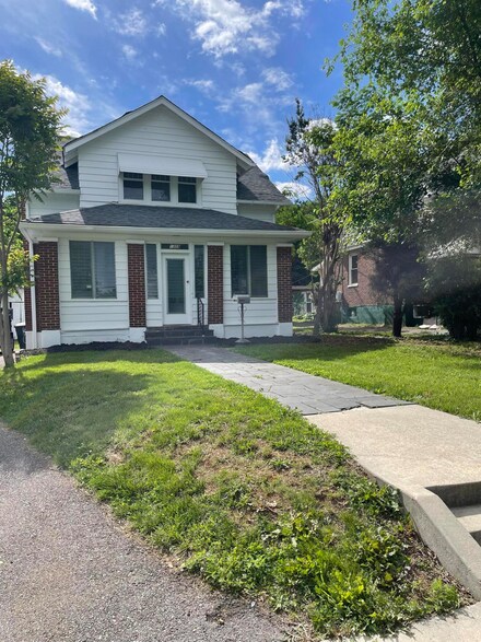 1309 10th St NW, Roanoke, VA 24016